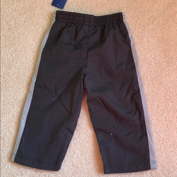 Nike pants with mesh on inside. - Picture 3 of 4